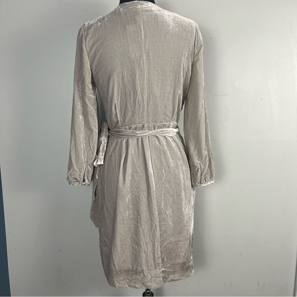 J. CREW New Solid Gray Lined Drapey Velvet True Wrap Dress Size 6 - Picture 4 of 10